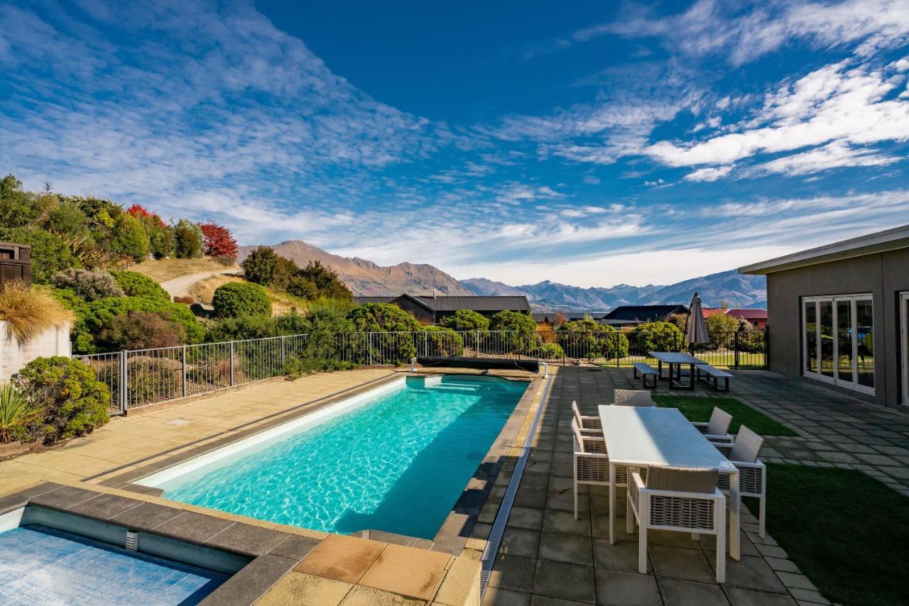 Alpine Retreat - 3 Bedroom Wanaka Bagian luar foto