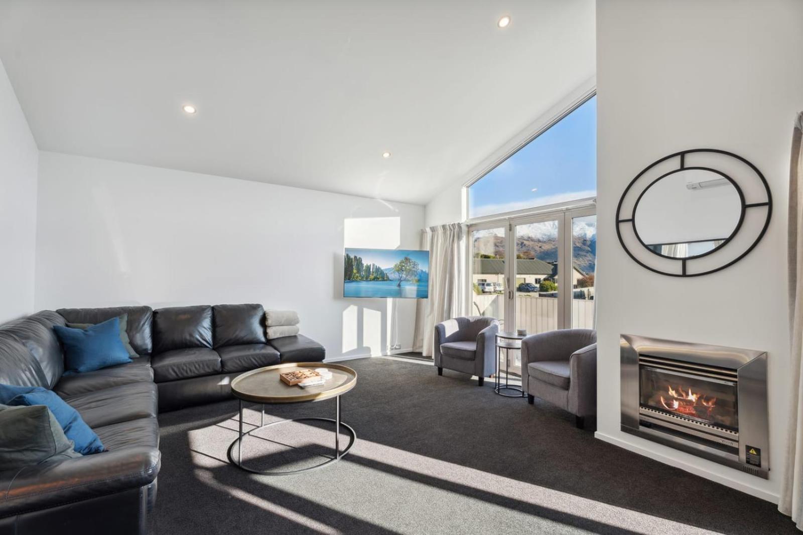 Alpine Retreat - 3 Bedroom Wanaka Bagian luar foto